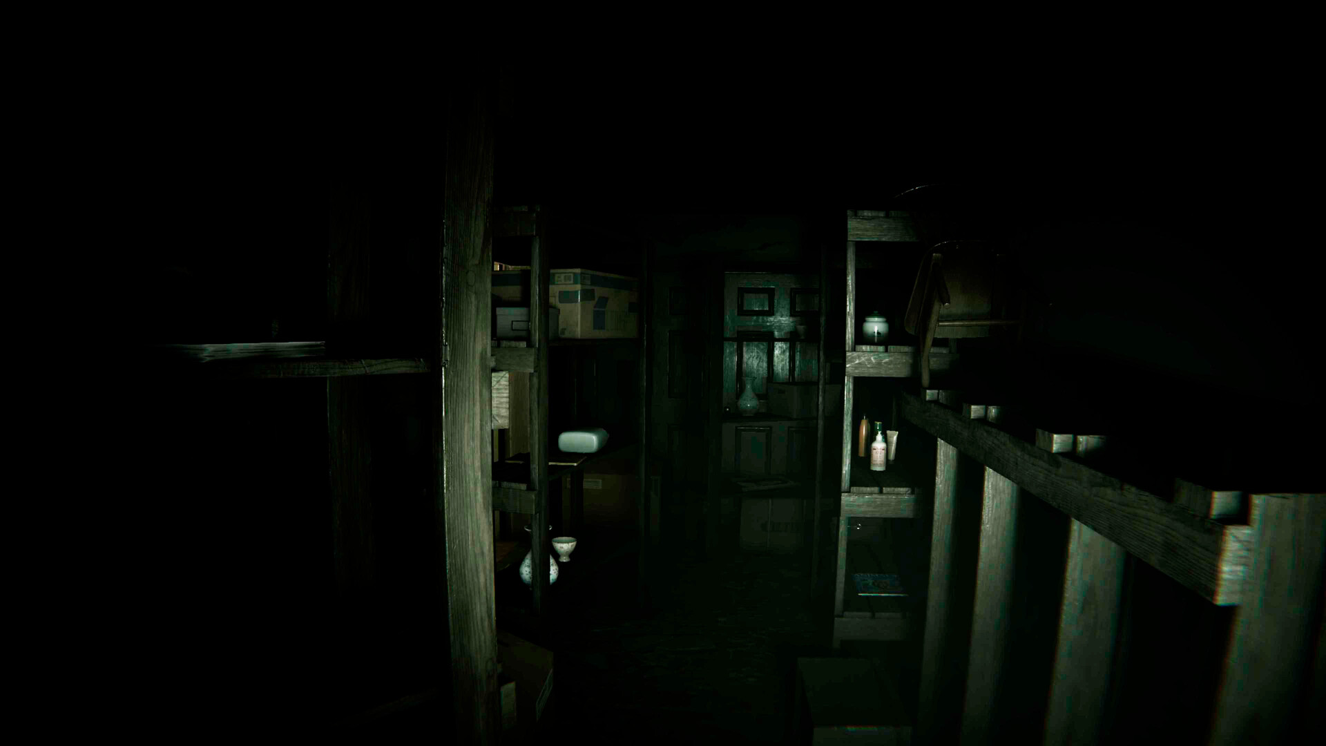 我在一个胖子的房子里醒来：他三十多岁，喜欢啤酒和游戏/I woke up in the house of a fat man: he's over 30 years old and loves beer and games